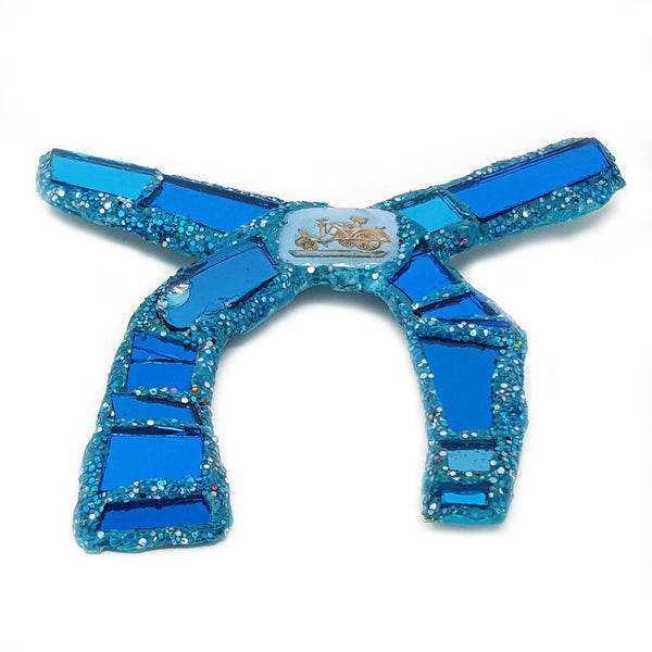TURQUOISE BOW TIE BROOCH - MANISH MOMENT