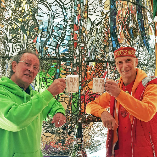 Andrew Logan and Michael Davis with mugs at Museum of Sculpture